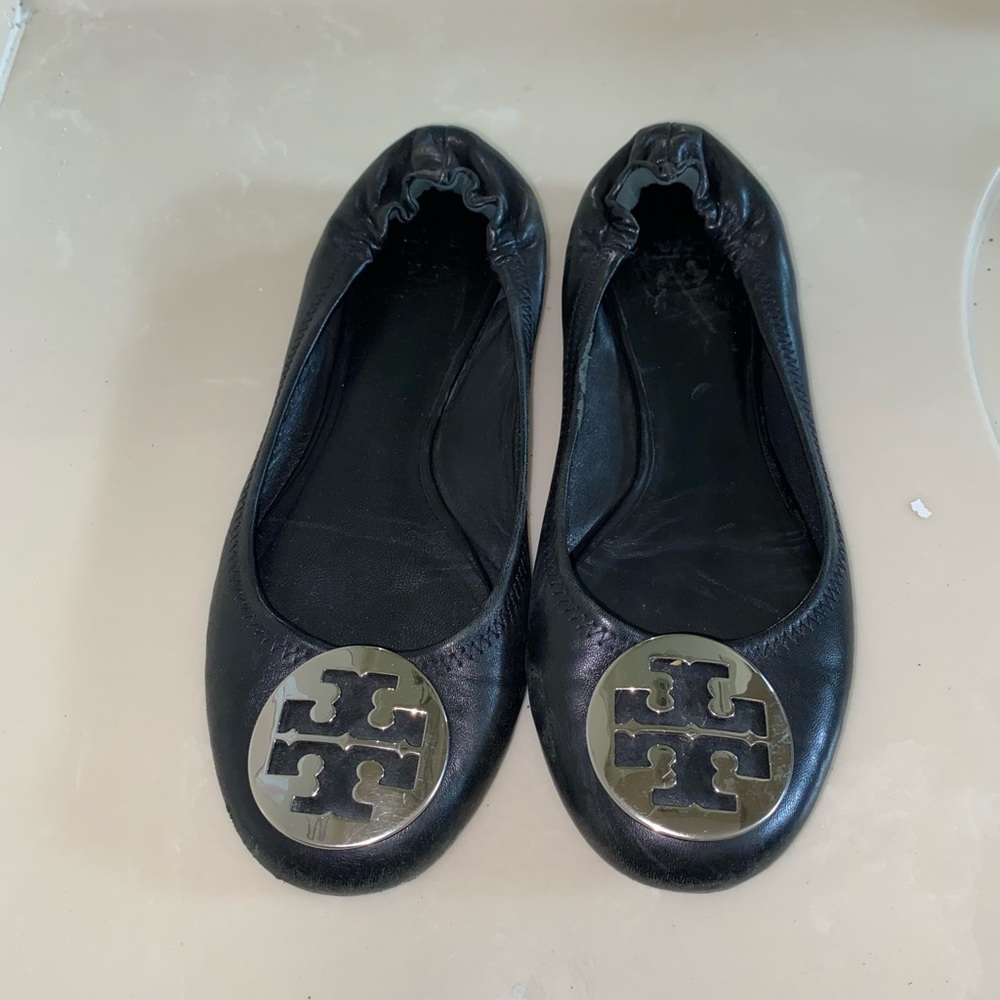 Black Tory Flats